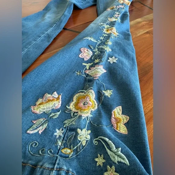 BAMBOO Blue Flare Jeans with Floral Embroidery - Picture 3 of 11